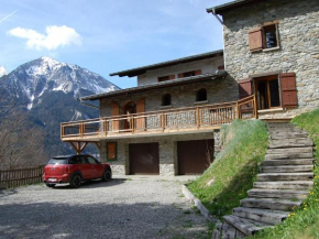 Beautiful Chalet in Champagny en Vanoise with Sauna